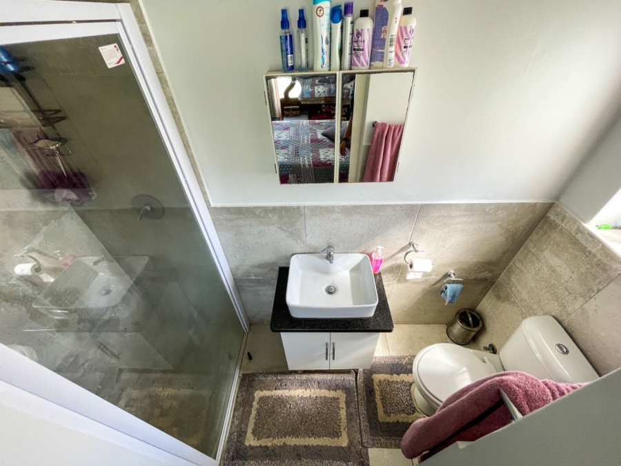 2 Bedroom Property for Sale in Reebok Western Cape
